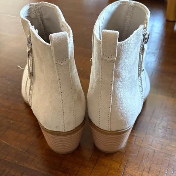 Dr. Scholl's Women's Ankle Boots in Light Beige/Gray - Picture 4 of 5